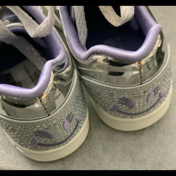 Skechers memory foam, little girls size 1.5 lace up sneakers. Pre-owned. - Picture 4 of 7